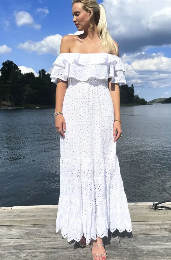 BLOND HOUR - Formentera Offshoulder Maxidress - White Discount