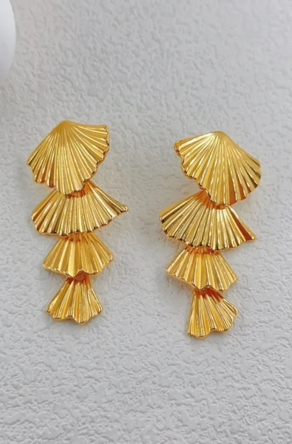 MIXED BRANDS - Earrings gold shells hanging LLB056 Clearance