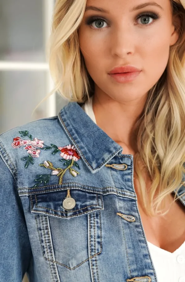 MIXED BRANDS - Embroidered Denim Jacket DC462 - Blue Online