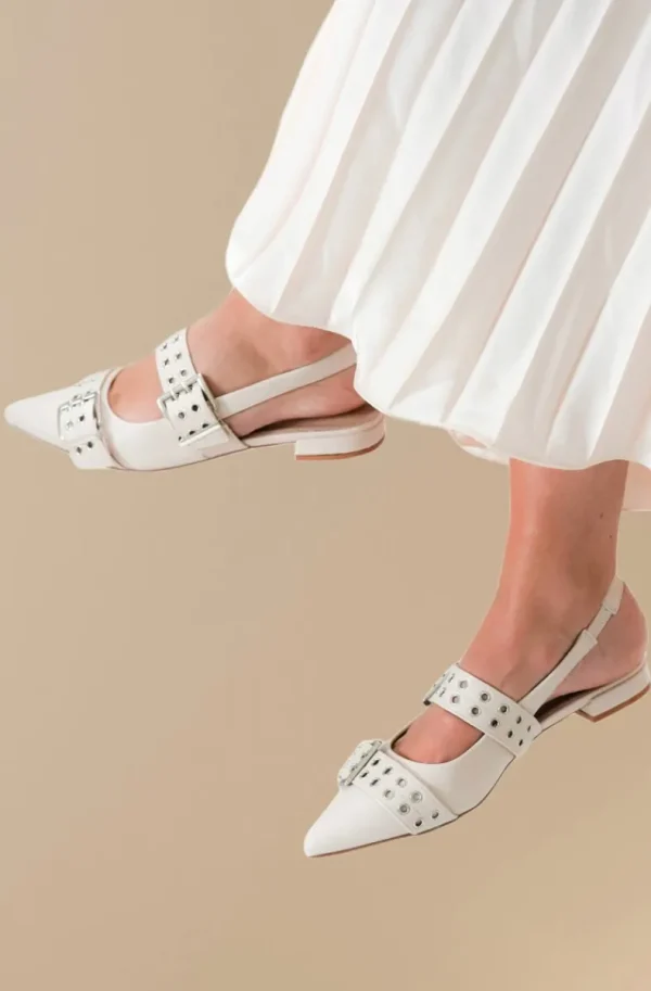 MIXED BRANDS - Flat Buckle Shoe 2747 - Beige Clearance