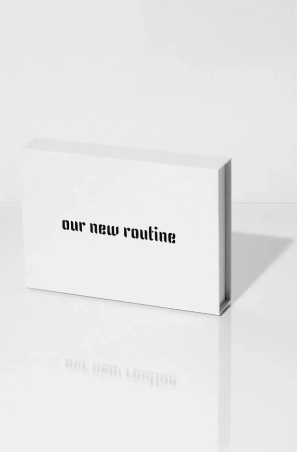 OUR NEW ROUTINE - Silk Pillowcase 003 Dark Grey Outlet